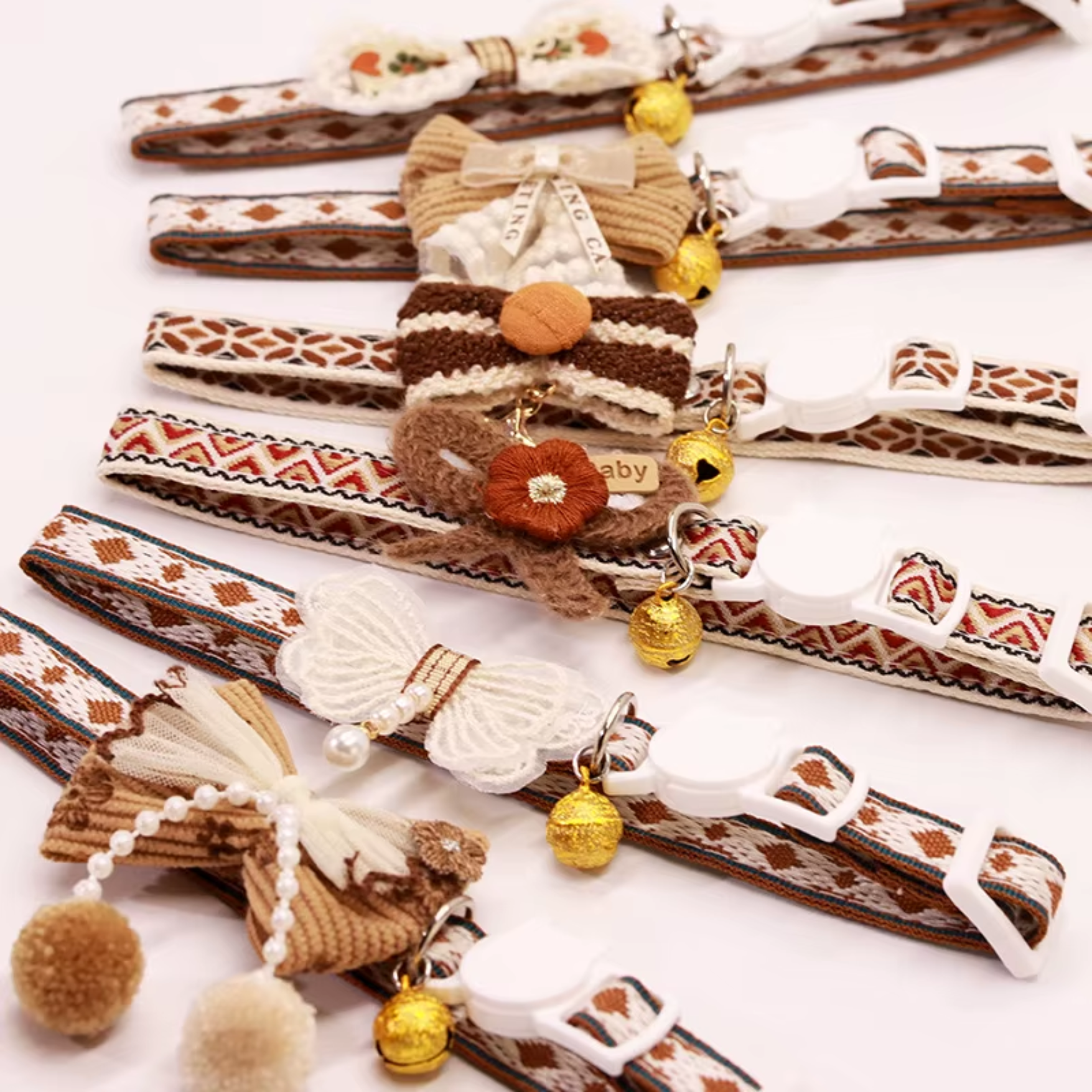 Flower Bow Breakaway Collar