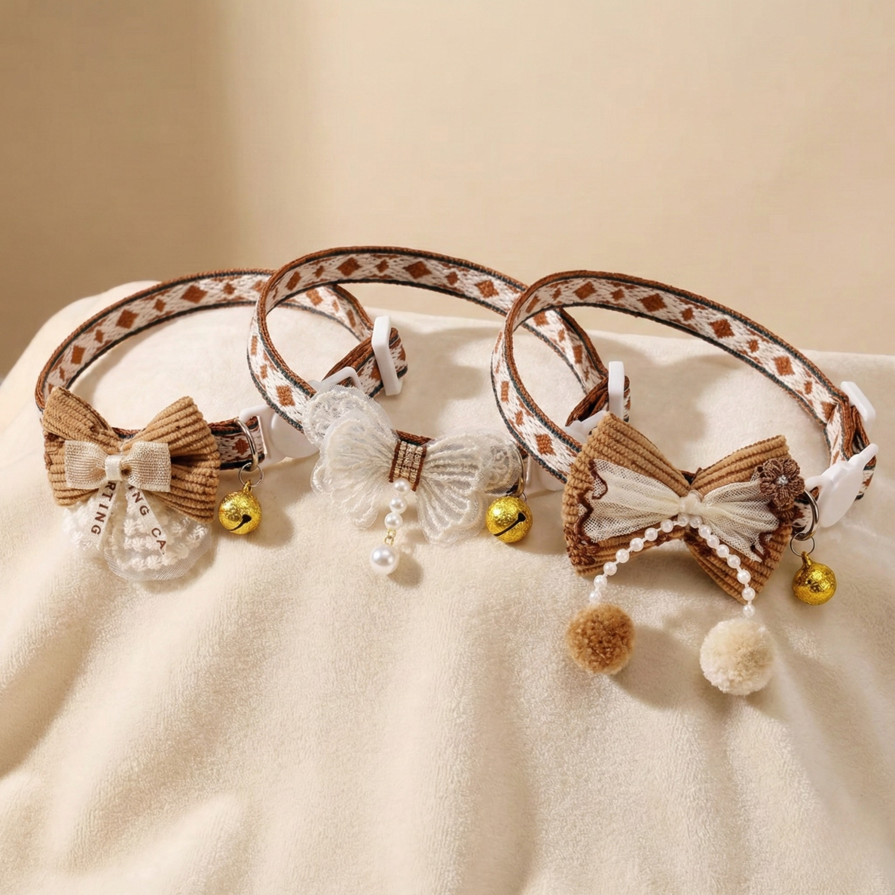 Flower Bow Breakaway Collar